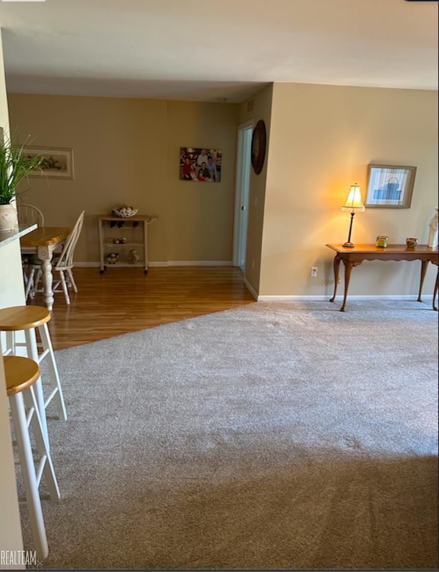 20642 Dunham Road Clinton Township, MI 48038 - Photo 5 of 15 50112692-4.JPG