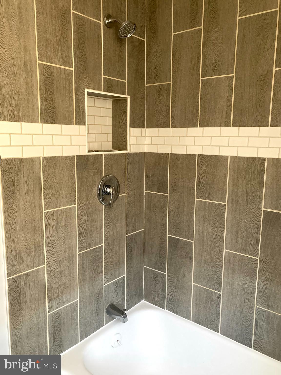2917 Edison Highway Baltimore, MD 21213 - Photo 25 of 56 Shower/Tub