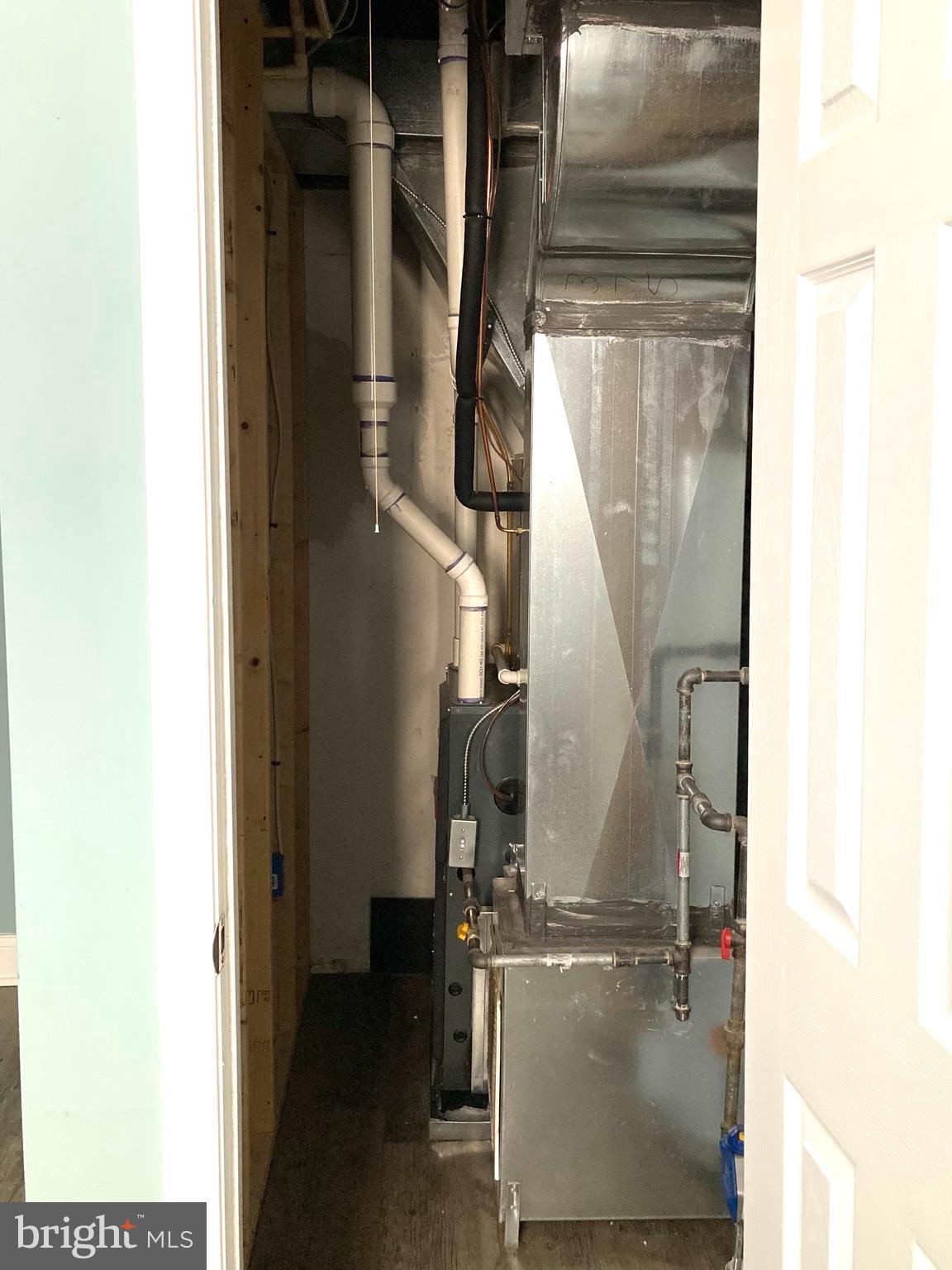 2917 Edison Highway Baltimore, MD 21213 - Photo 42 of 56 HVAC