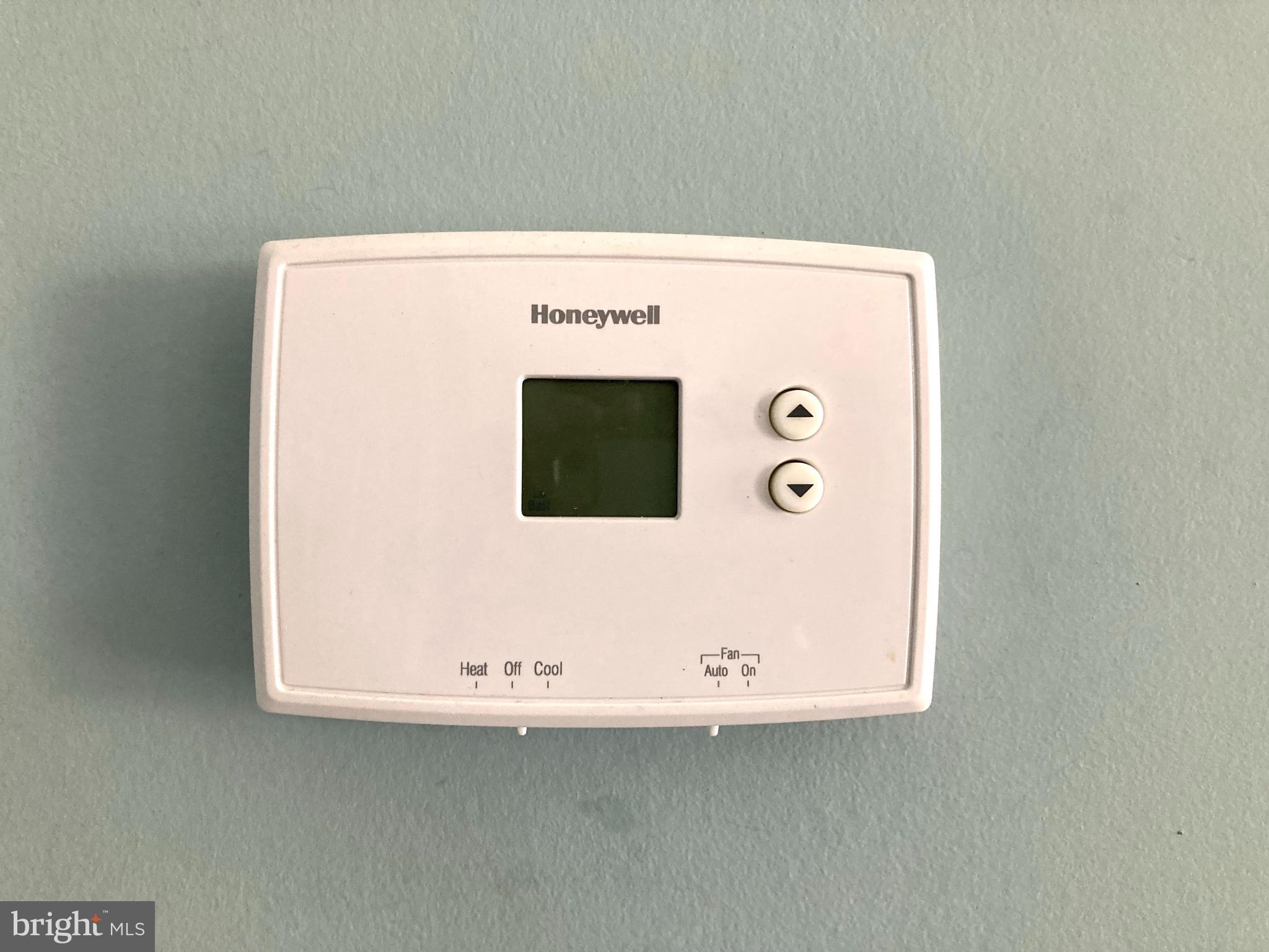 2917 Edison Highway Baltimore, MD 21213 - Photo 55 of 56 Thermostat on Main Level