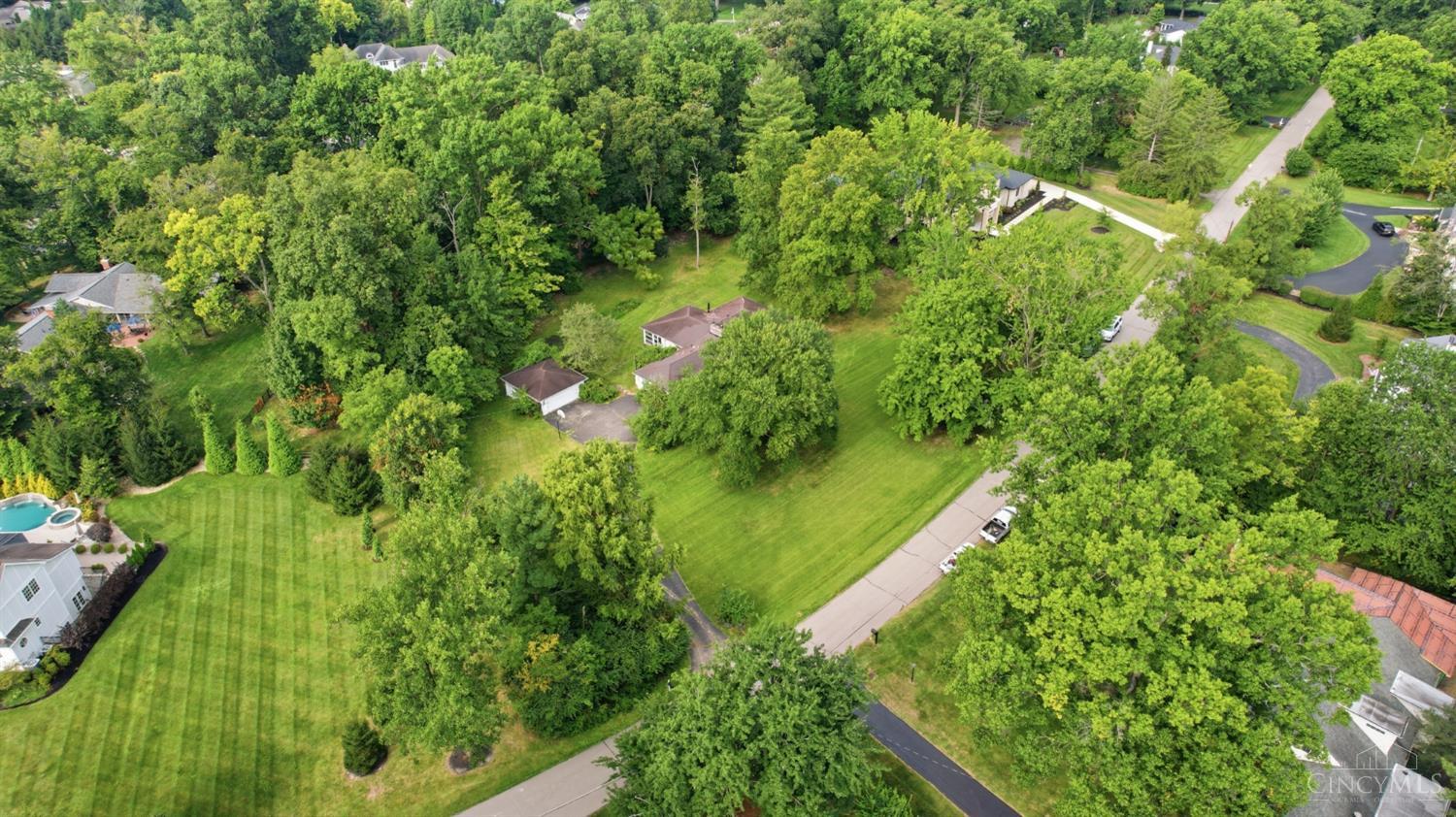 7405 Brill Road Cincinnati, OH 45243 - Photo 3 of 14 Gallery Image 3
