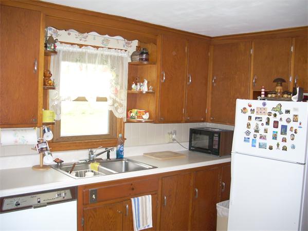 146 Sandy Hill Road Westfield, MA 01085 - Photo 4 of 19 Gallery Image 4