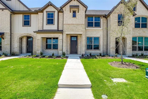 $352,990 | 817 Homeplace Circle, Mansfield, TX 76063