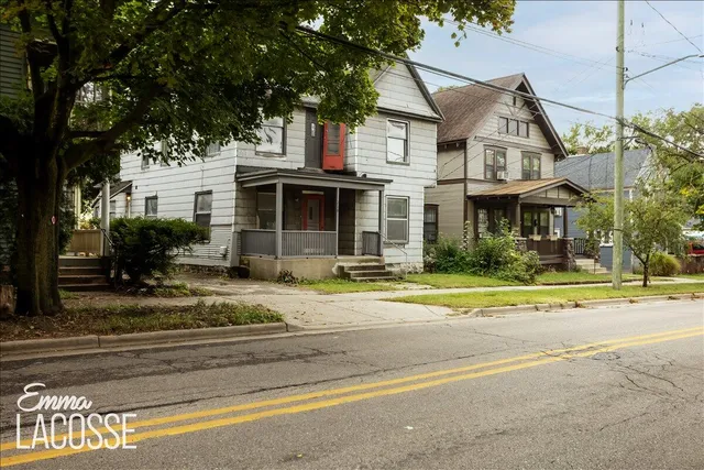 $250,000 | 318 Diamond Avenue Southeast, Grand Rapids, MI 49506