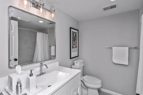 $1,450,000 | 4 Beach Court, Saratoga Springs, NY 12866