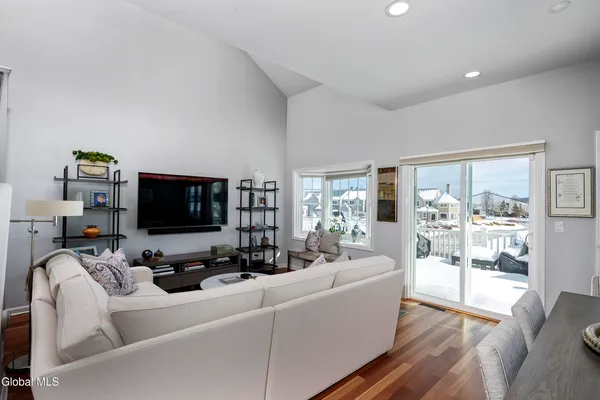 $1,450,000 | 4 Beach Court, Saratoga Springs, NY 12866