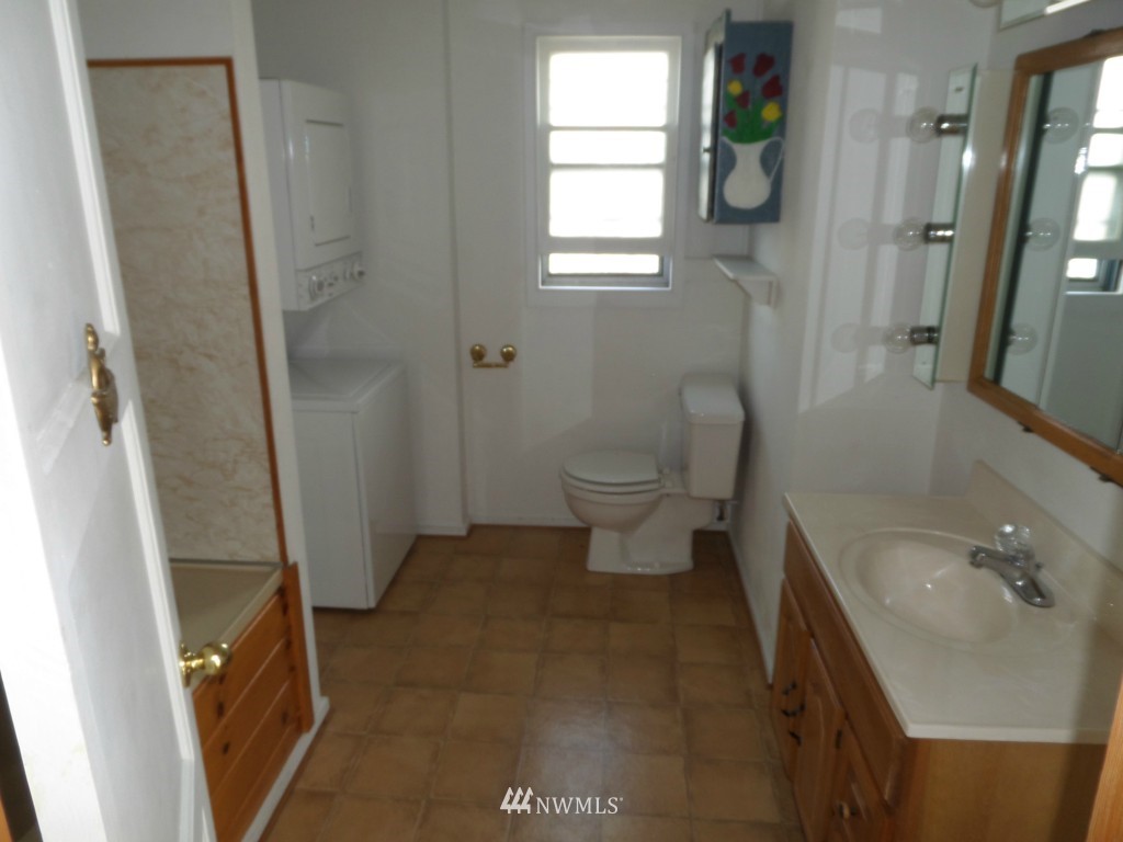 830 Beckett Point Road Port Townsend, WA 98368 - Photo 11 of 25 Gallery Image 11
