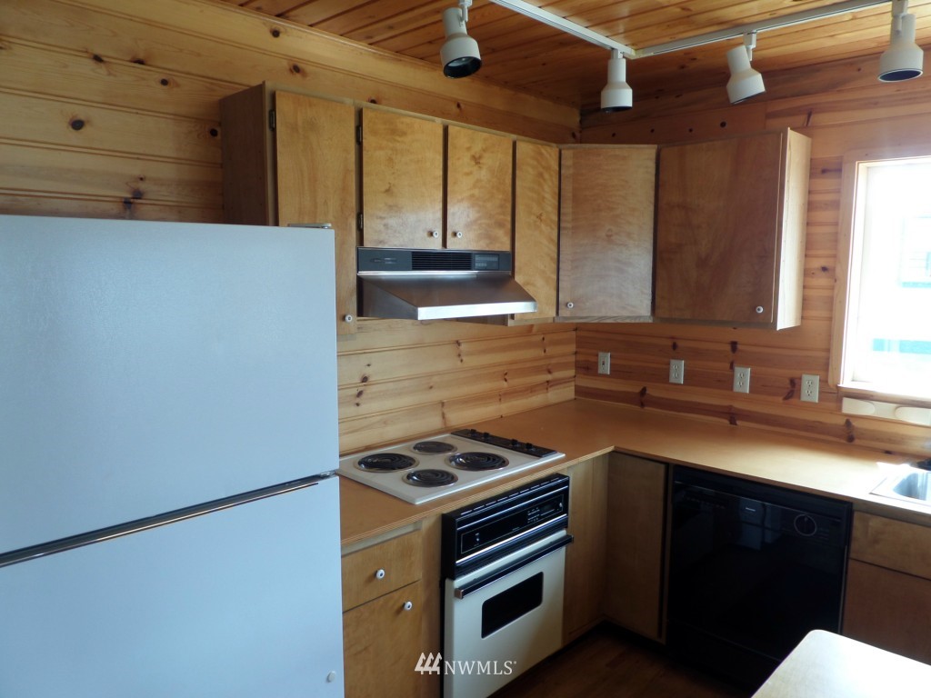 830 Beckett Point Road Port Townsend, WA 98368 - Photo 6 of 25 Gallery Image 6