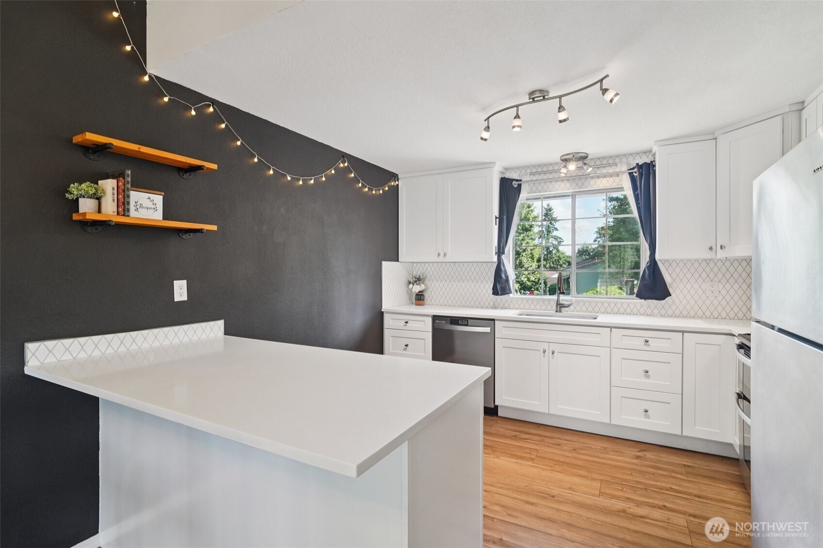 19820 Southeast 265th Street Covington, WA 98042 - Photo 6 of 30