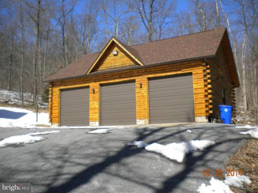 detached garage