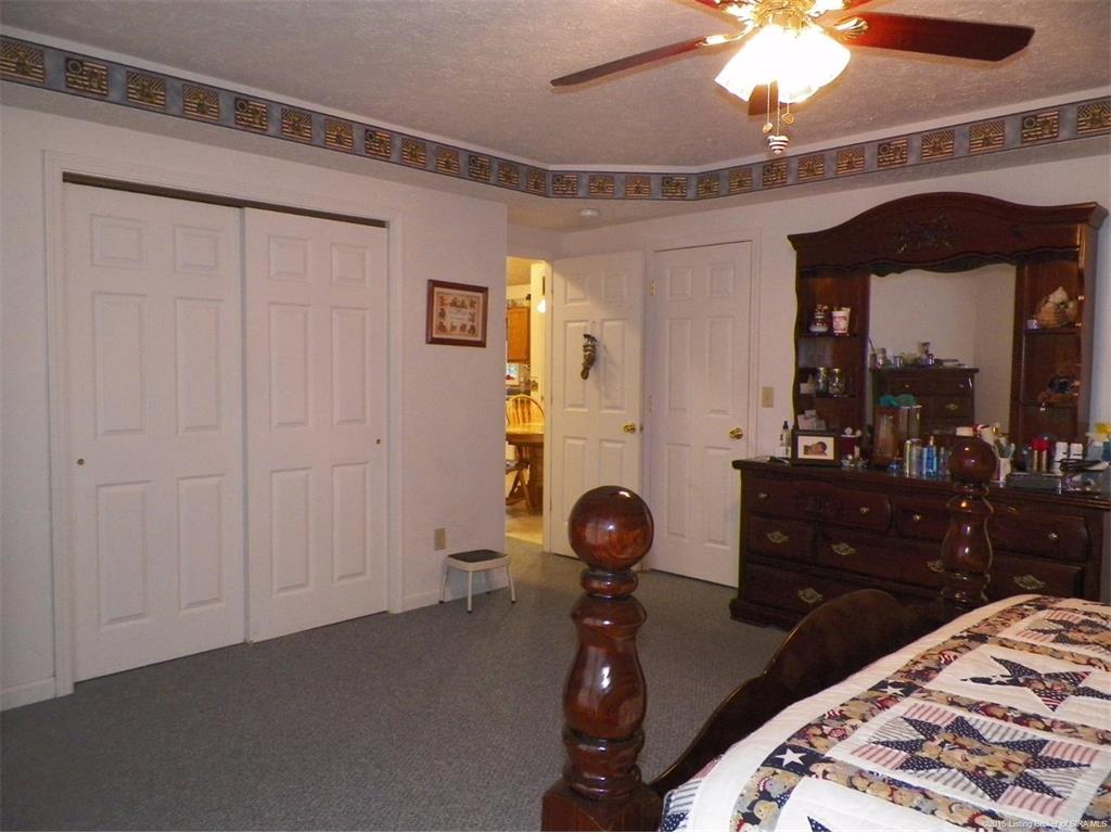 9510 Greenbrier Road Southeast Elizabeth, IN 47117 - Photo 17 of 40