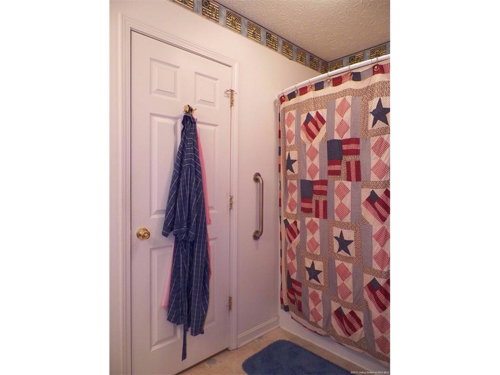 9510 Greenbrier Road Southeast Elizabeth, IN 47117 - Photo 20 of 40