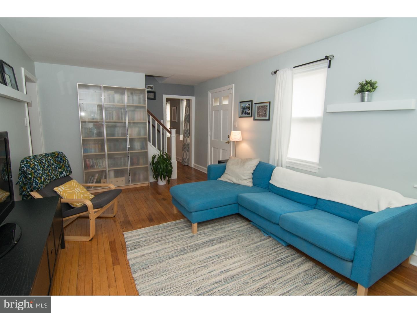 2781 Egypt Road Audubon, PA 19403 - Photo 2 of 25 Living Room
