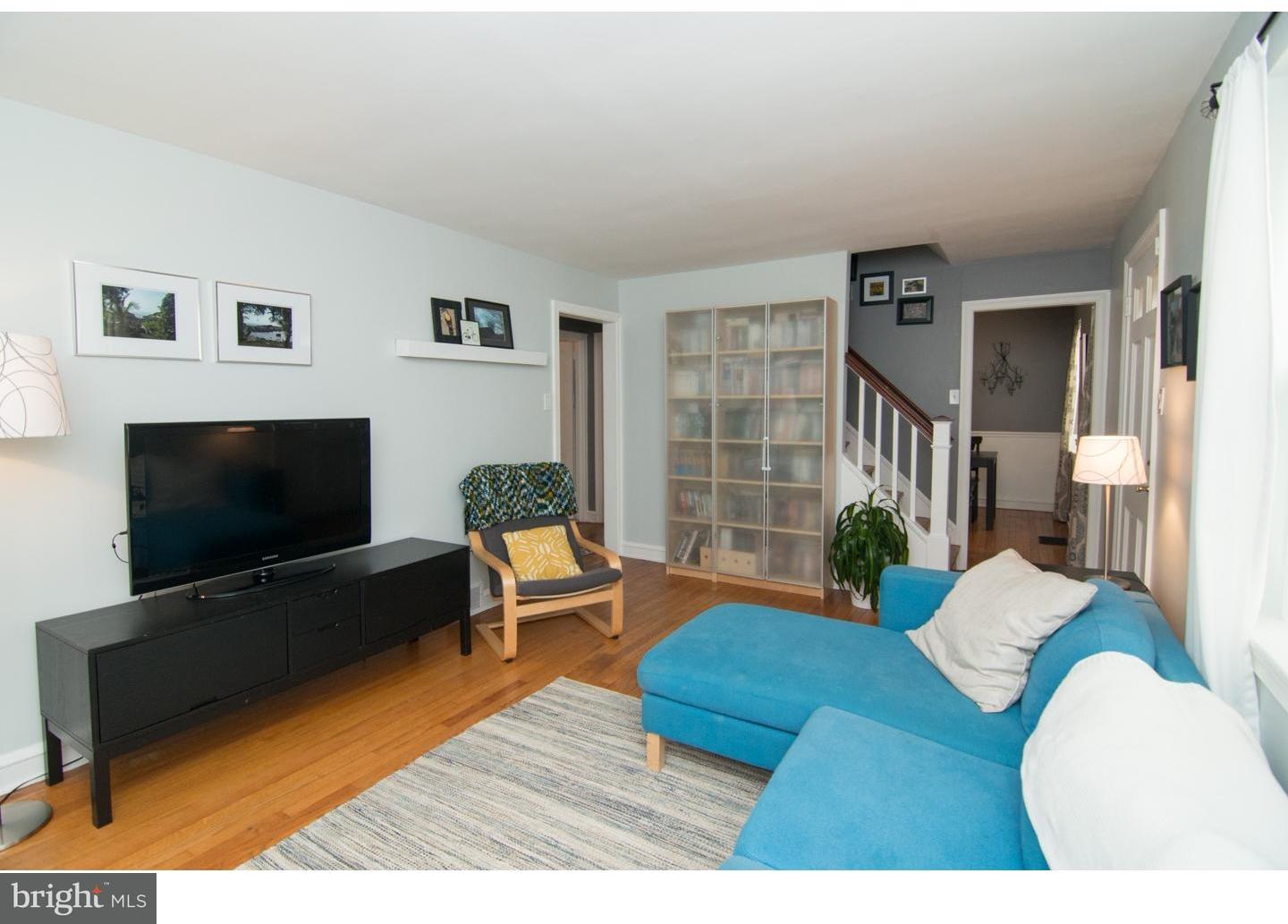 2781 Egypt Road Audubon, PA 19403 - Photo 4 of 25 Living Room