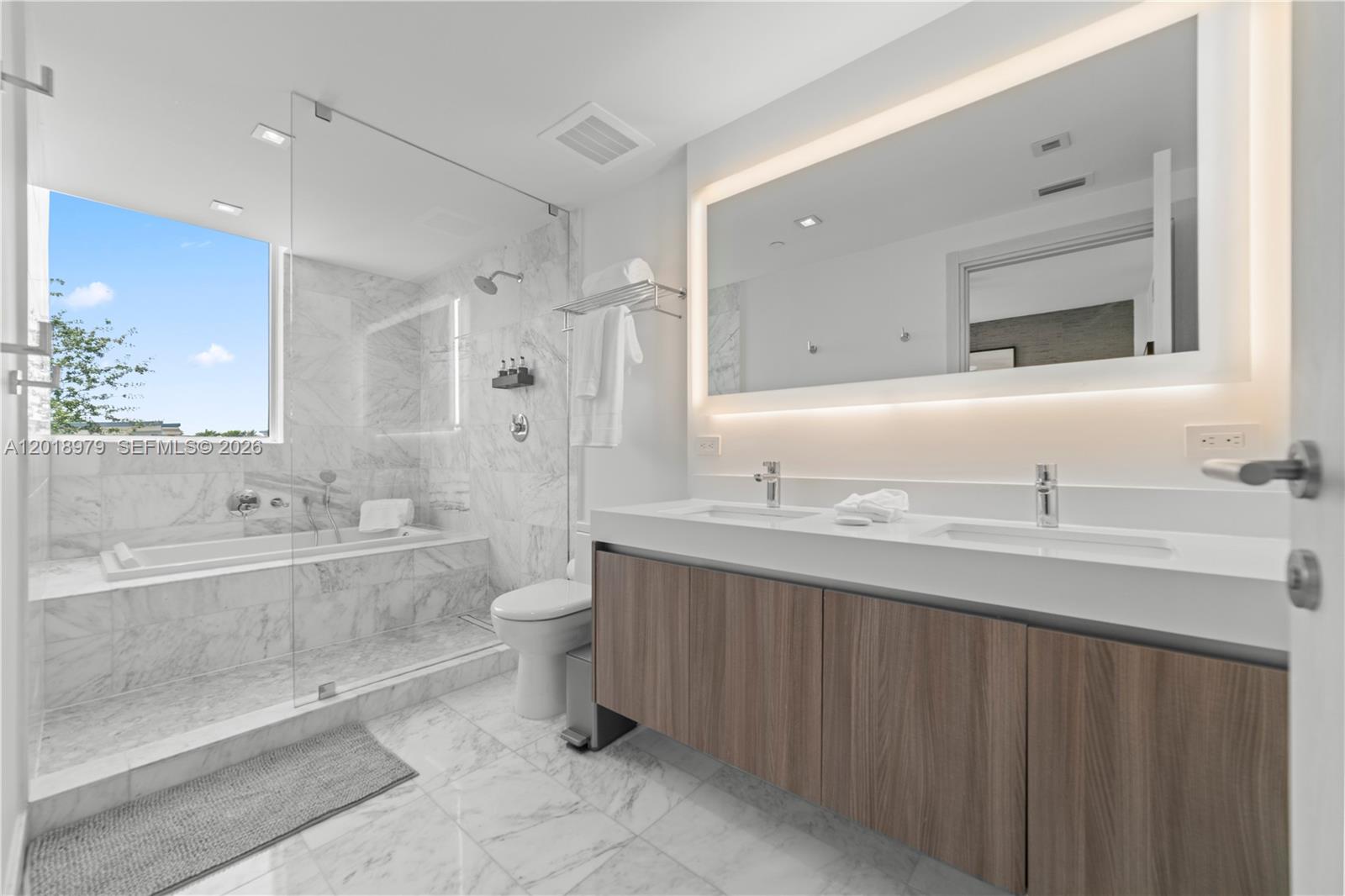 401 North Birch Road, Unit TH2 Fort Lauderdale, FL 33304 - Photo 12 of 14