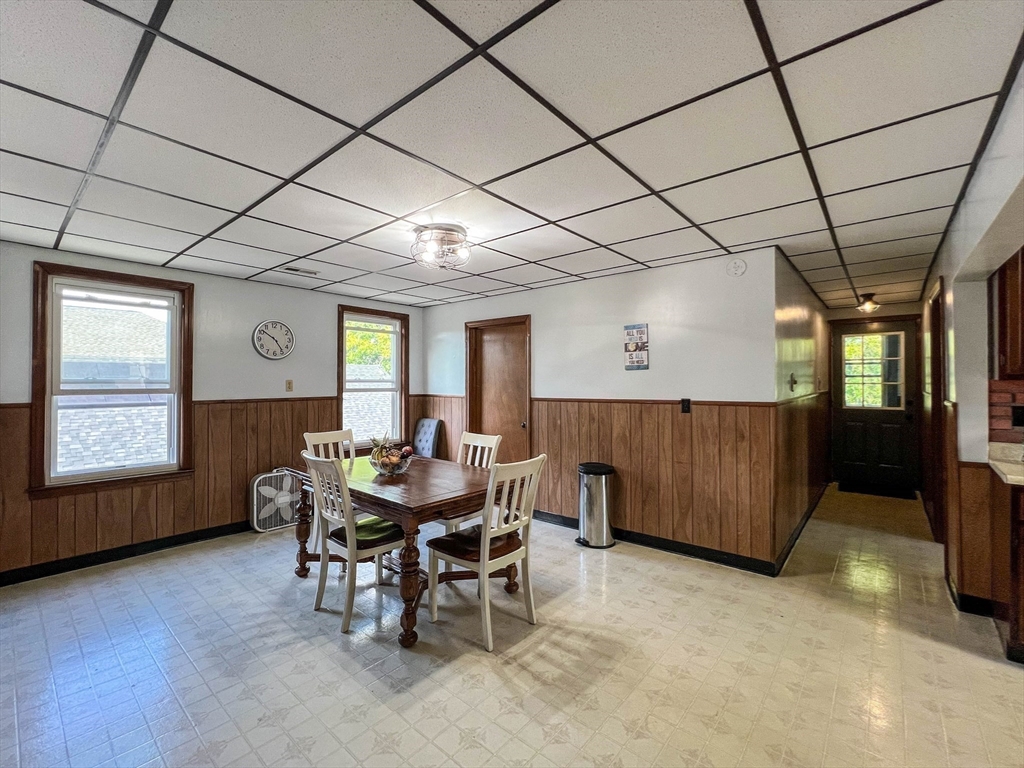 57 Vale Street Worcester, MA 01604 - Photo 19 of 42 a dining room with furniture and window