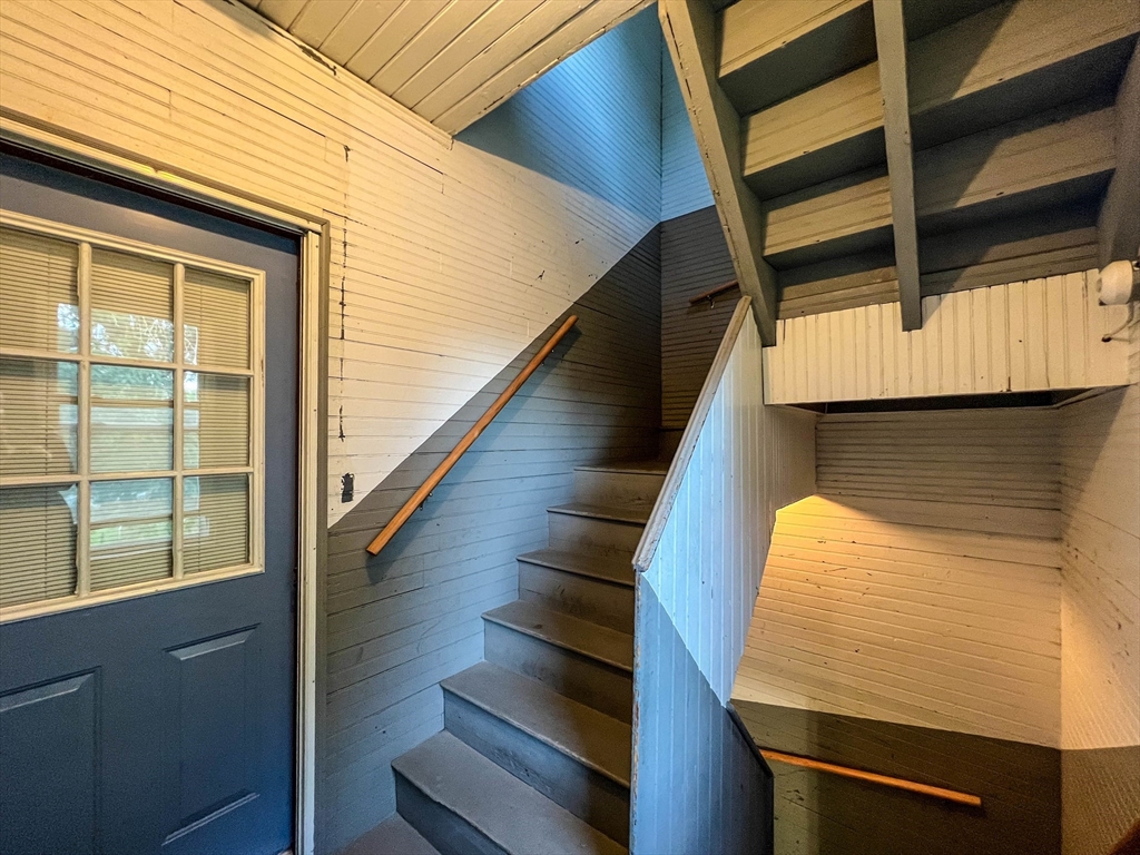 57 Vale Street Worcester, MA 01604 - Photo 39 of 42 a view of entryway