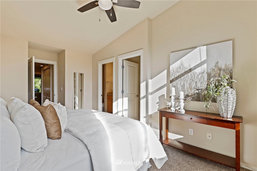 63 Cougar Ridge Road Northwest, Unit 2102 Issaquah, WA 98027 - Photo 15 of 26