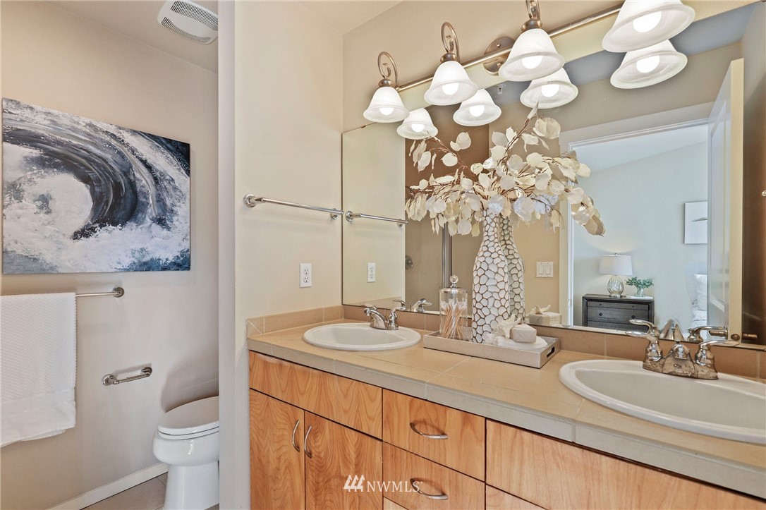 63 Cougar Ridge Road Northwest, Unit 2102 Issaquah, WA 98027 - Photo 17 of 26