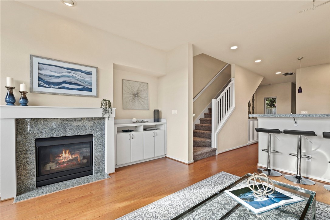 63 Cougar Ridge Road Northwest, Unit 2102 Issaquah, WA 98027 - Photo 5 of 26