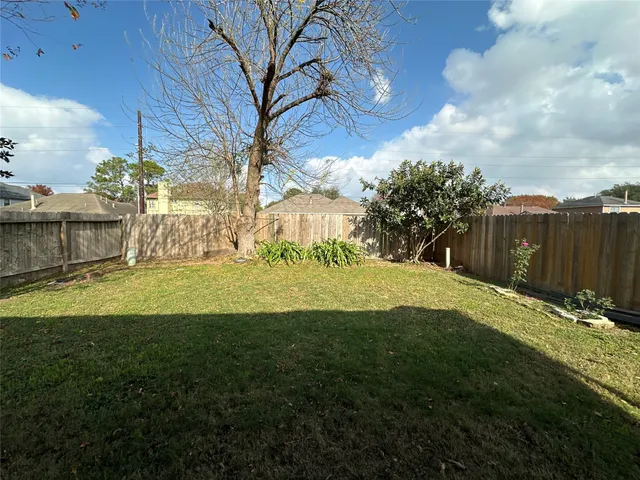 $2,000 | 6814 Cheshire Park Road, Houston, TX 77088