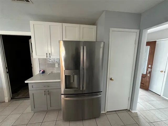 $2,000 | 6814 Cheshire Park Road, Houston, TX 77088