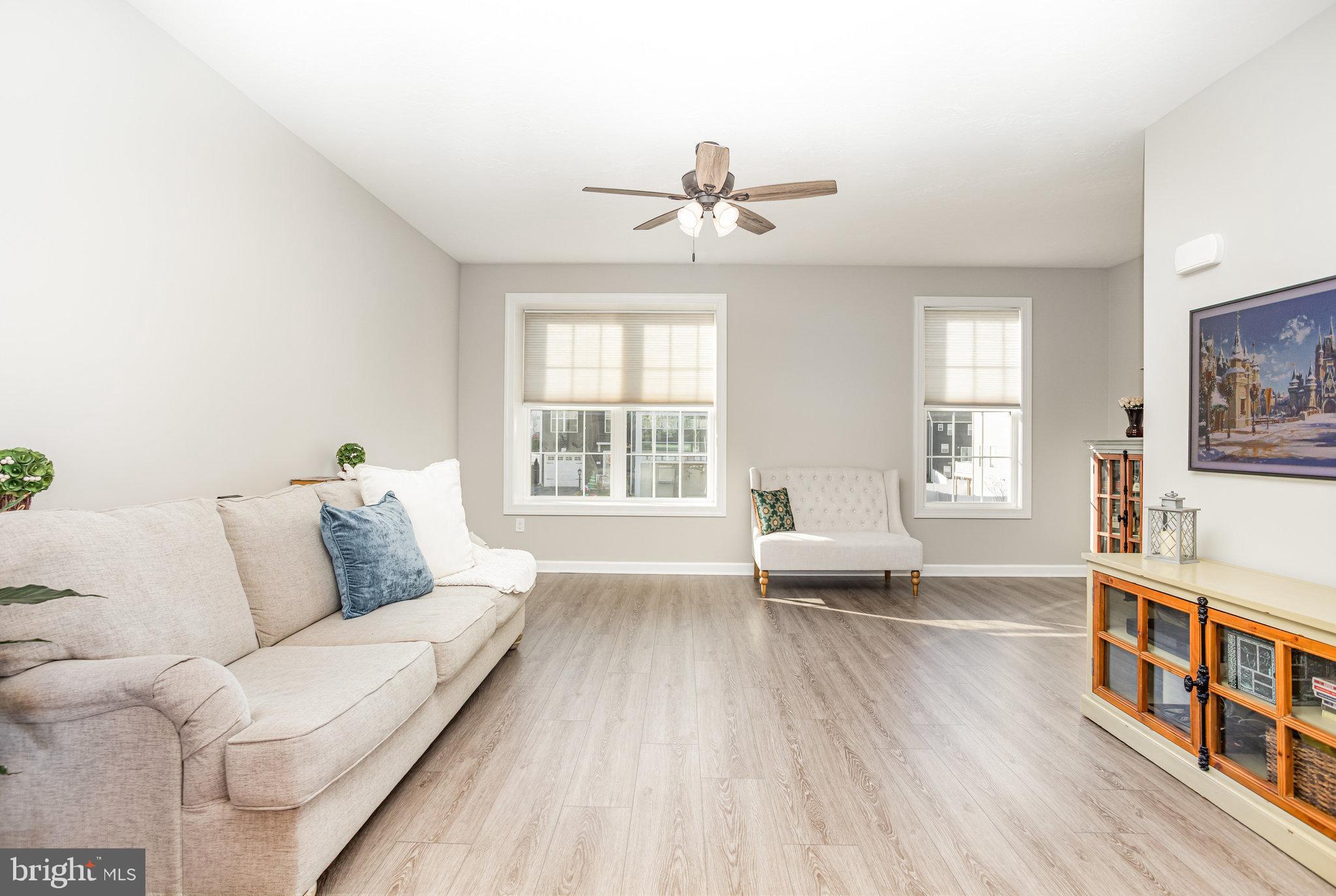 97 Overlook Dr. Hanover, PA 17331 - Photo 9 of 32 Living Room on Main Level