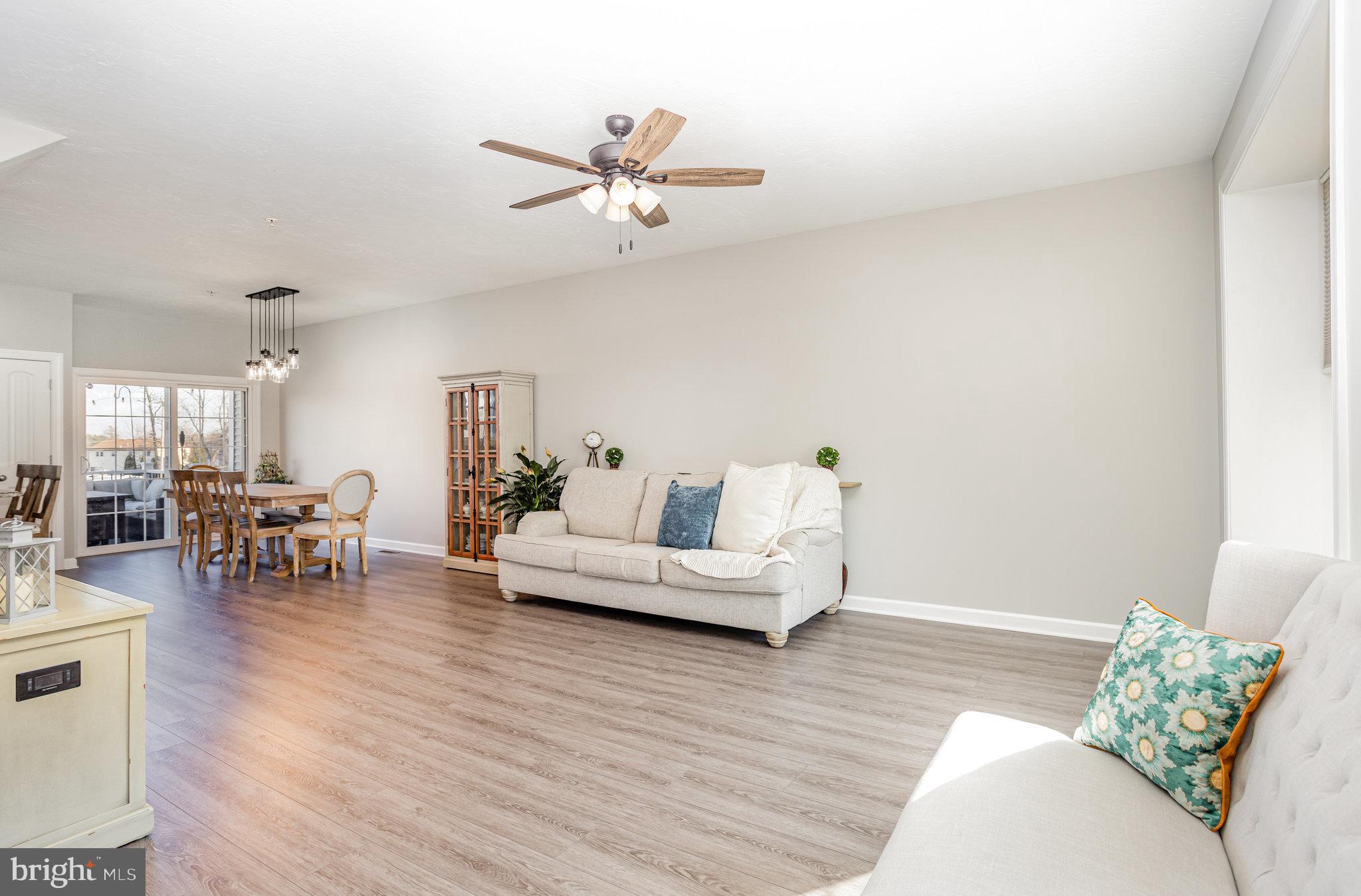 97 Overlook Dr. Hanover, PA 17331 - Photo 10 of 32 Living Room on Main Level