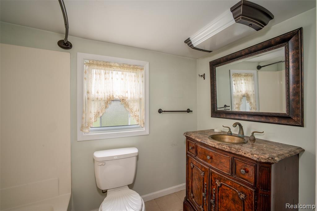7203 Aspen Road Lexington, MI 48450 - Photo 11 of 27
