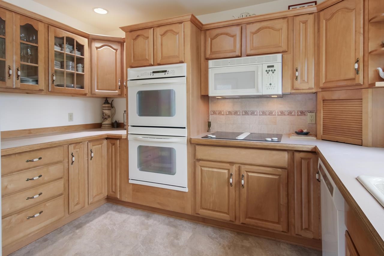 4081 Jeri Road Interlochen, MI 49643 - Photo 10 of 51 1901529-15.JPG