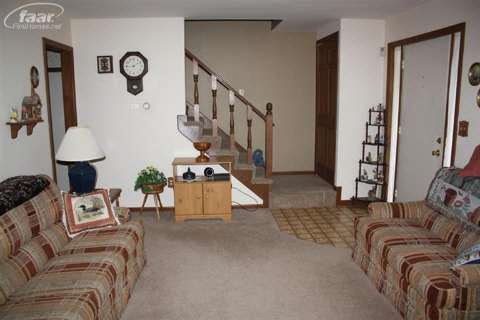10080 West Frances Road Flushing, MI 48433 - Photo 4 of 17 20353371-3.JPG