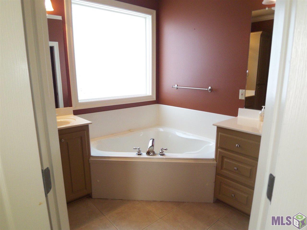 16814 Cedar Key Avenue Baton Rouge, LA 70816 - Photo 31 of 43 Gallery Image 31
