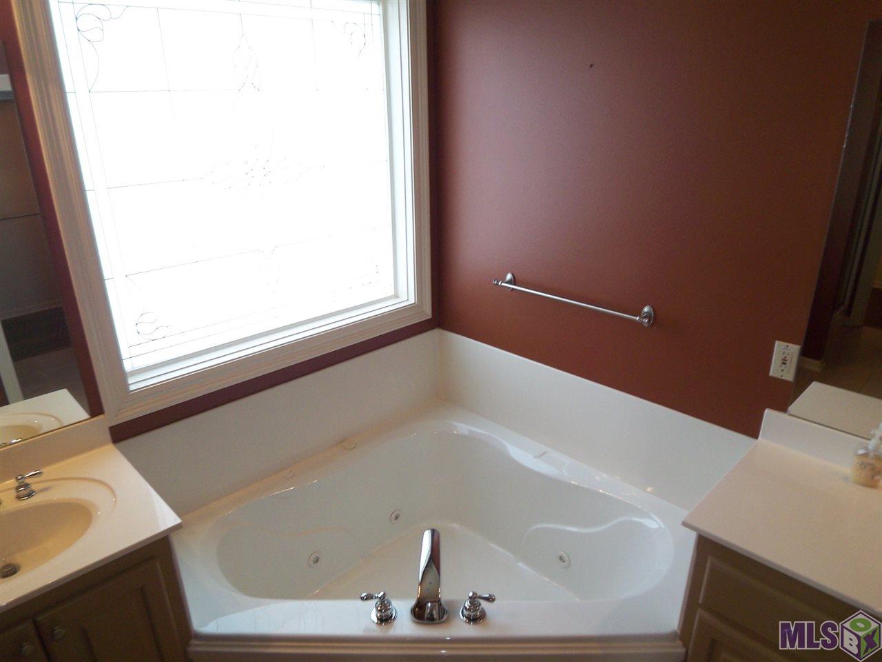 16814 Cedar Key Avenue Baton Rouge, LA 70816 - Photo 32 of 43 Gallery Image 32