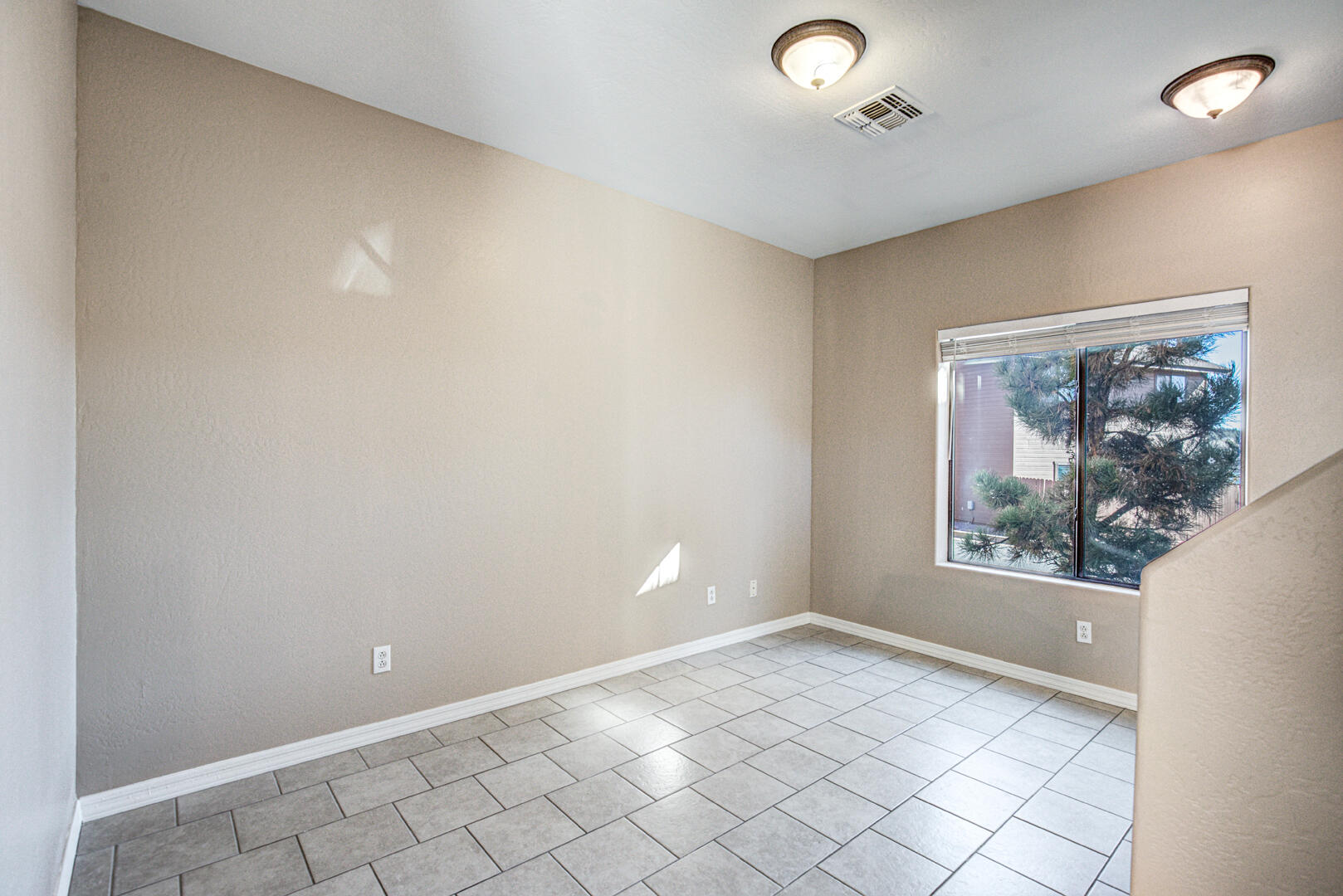 308 West Frontier Street, Unit G Payson, AZ 85541 - Photo 5 of 35 Living Room