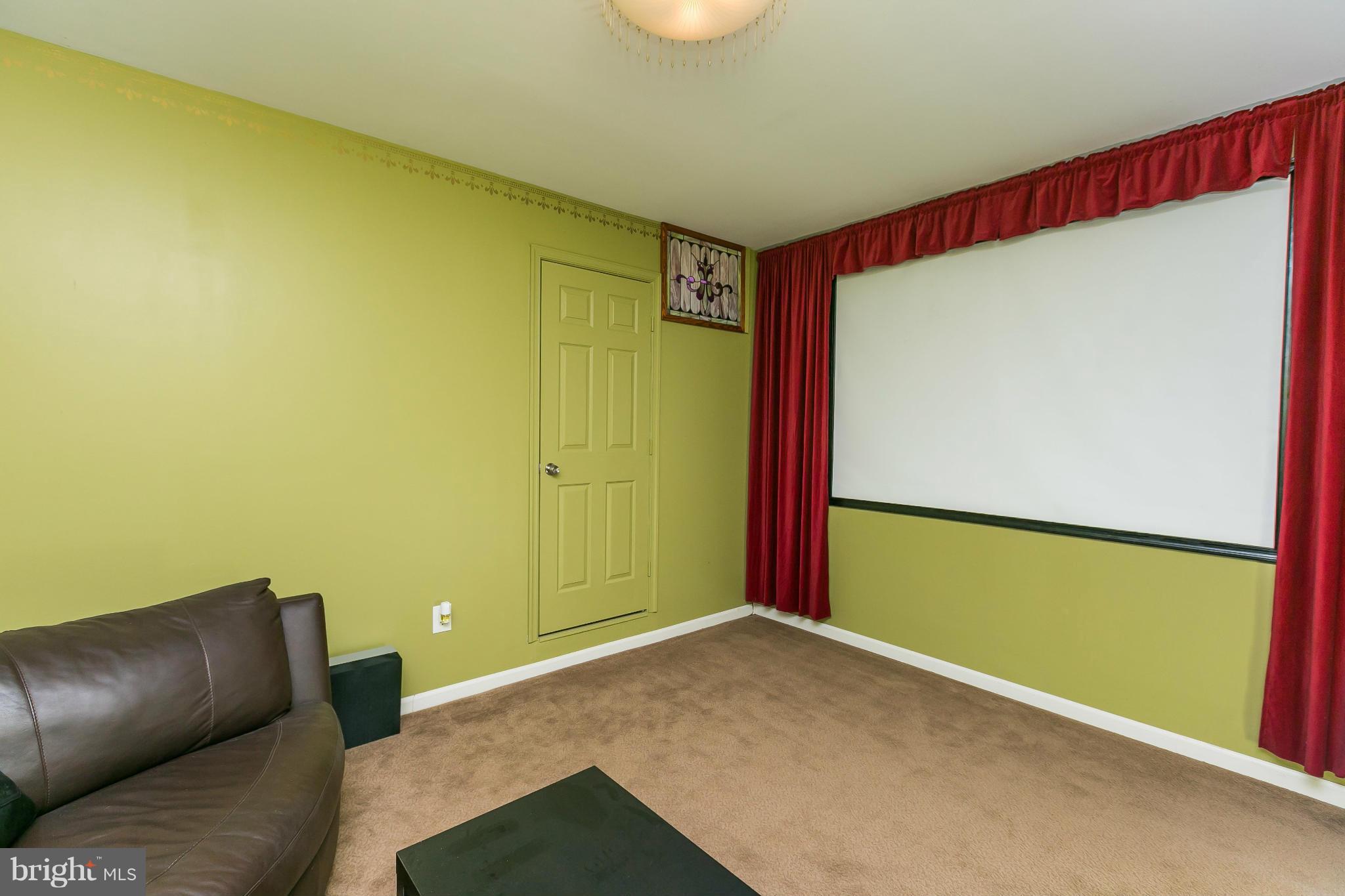 4614 Ridge Road Baltimore, MD 21236 - Photo 24 of 30 Family Room
