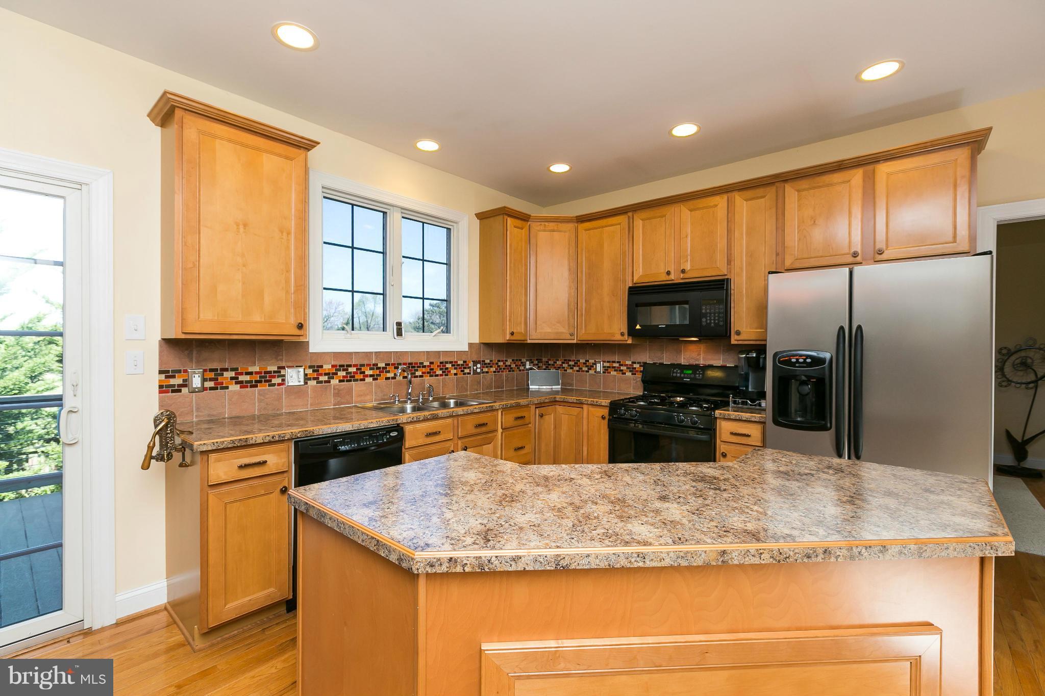 4614 Ridge Road Baltimore, MD 21236 - Photo 10 of 30 Kitchen
