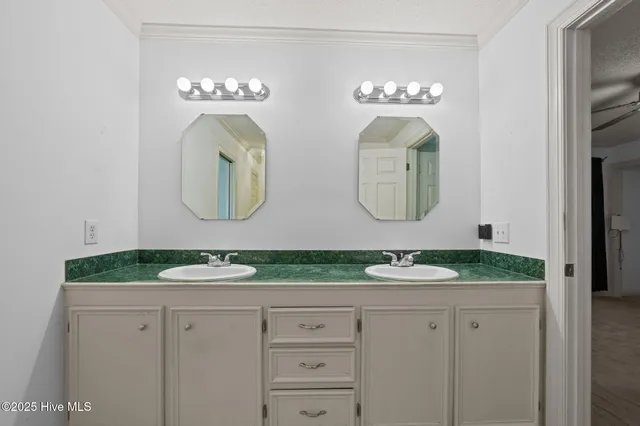 $240,000 | 3209 North Waverly Street, Farmville, NC 27828