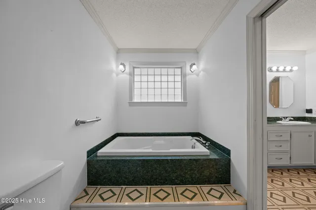 $240,000 | 3209 North Waverly Street, Farmville, NC 27828