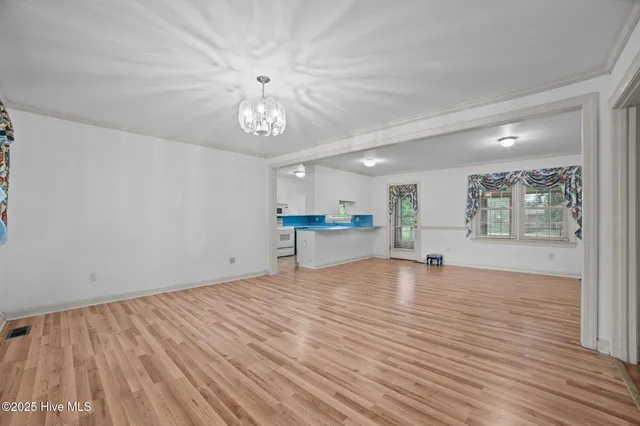 $240,000 | 3209 North Waverly Street, Farmville, NC 27828