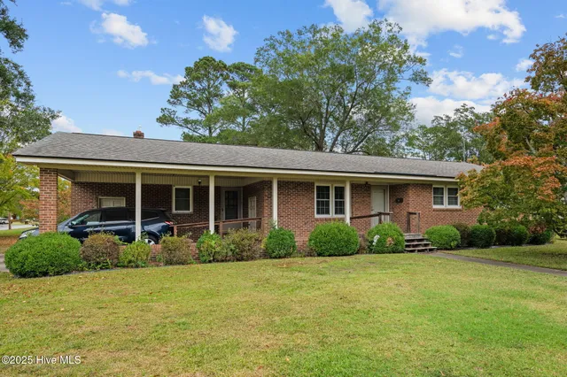 $240,000 | 3209 North Waverly Street, Farmville, NC 27828