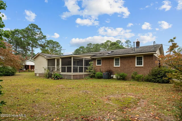 $240,000 | 3209 North Waverly Street, Farmville, NC 27828