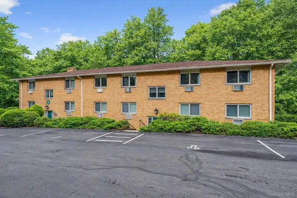 $219,000 | 15 Scenic Drive, Unit X, Croton-on-Hudson, NY 10520