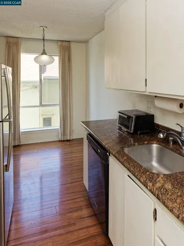 $375,000 | 4099 Howe Street, Unit 203, Oakland, CA 94611