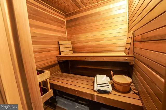 $5,200,000 | 10222 Iron Gate Road, Potomac, MD 20854