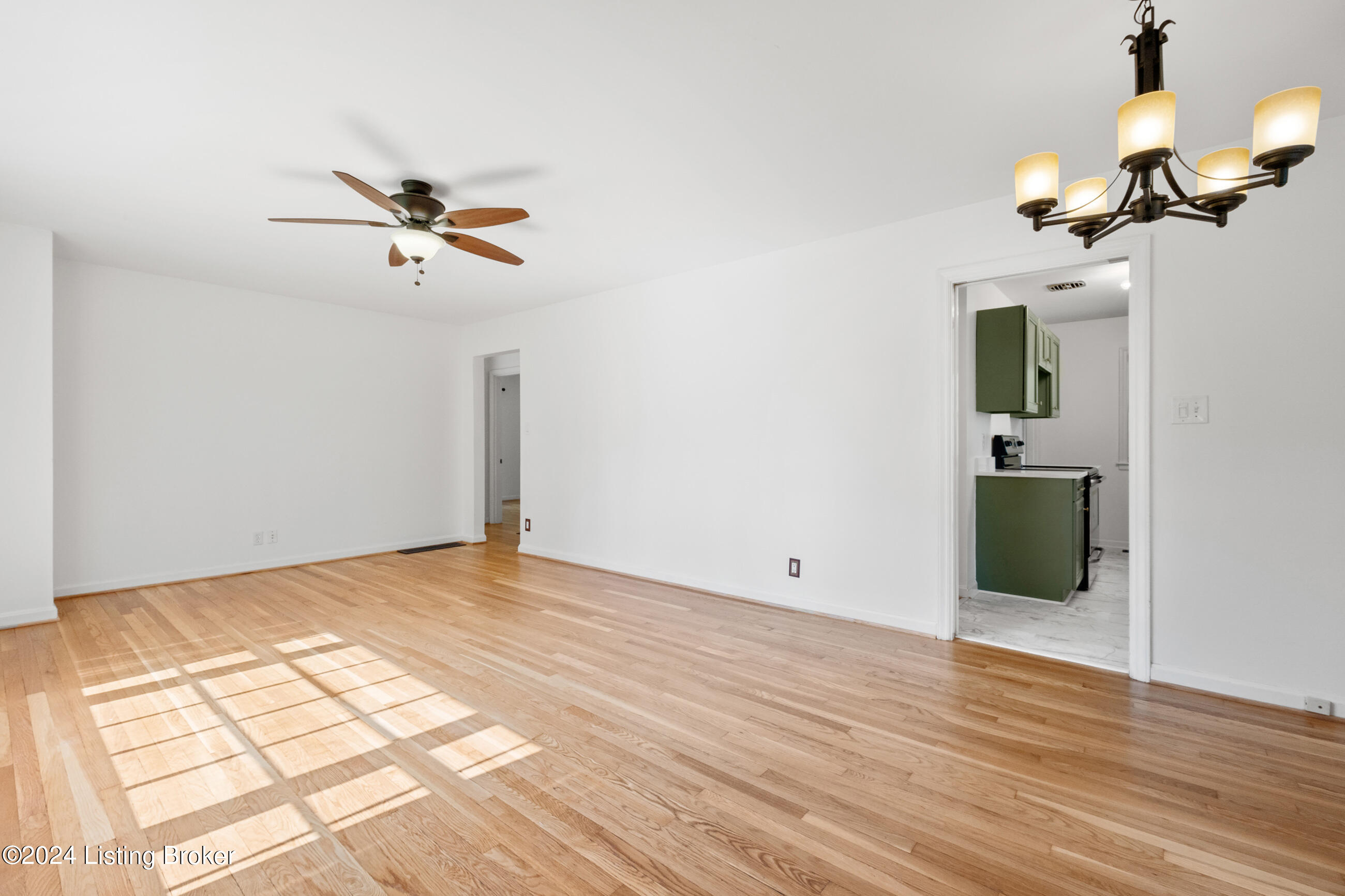 3010 Radiance Road Louisville, KY 40220 - Photo 3 of 25 3010radiance_026