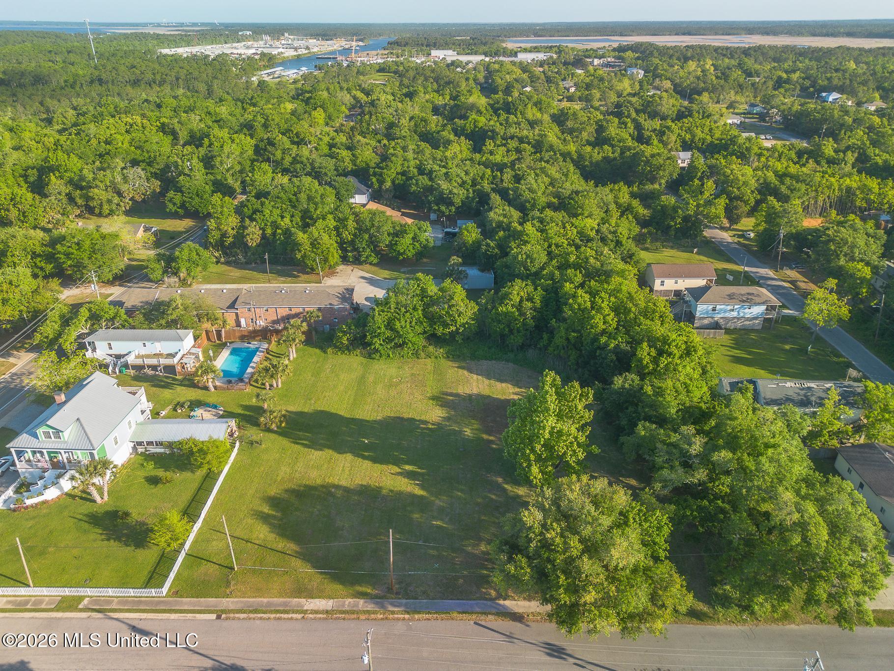 300 Ladnier Street Pass Christian, MS 39571 - Photo 5 of 10 Ladnier-73