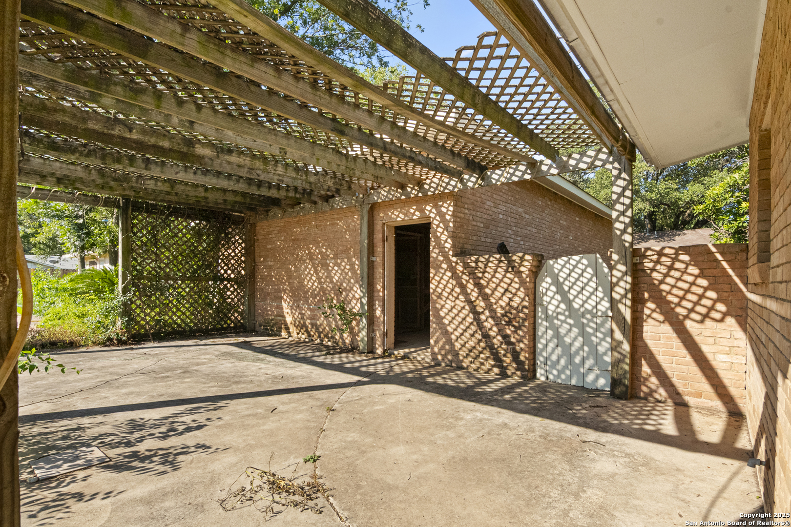 715 Studer Street Uvalde, TX 78801 - Photo 34 of 44 a view of a entrance gate of a house