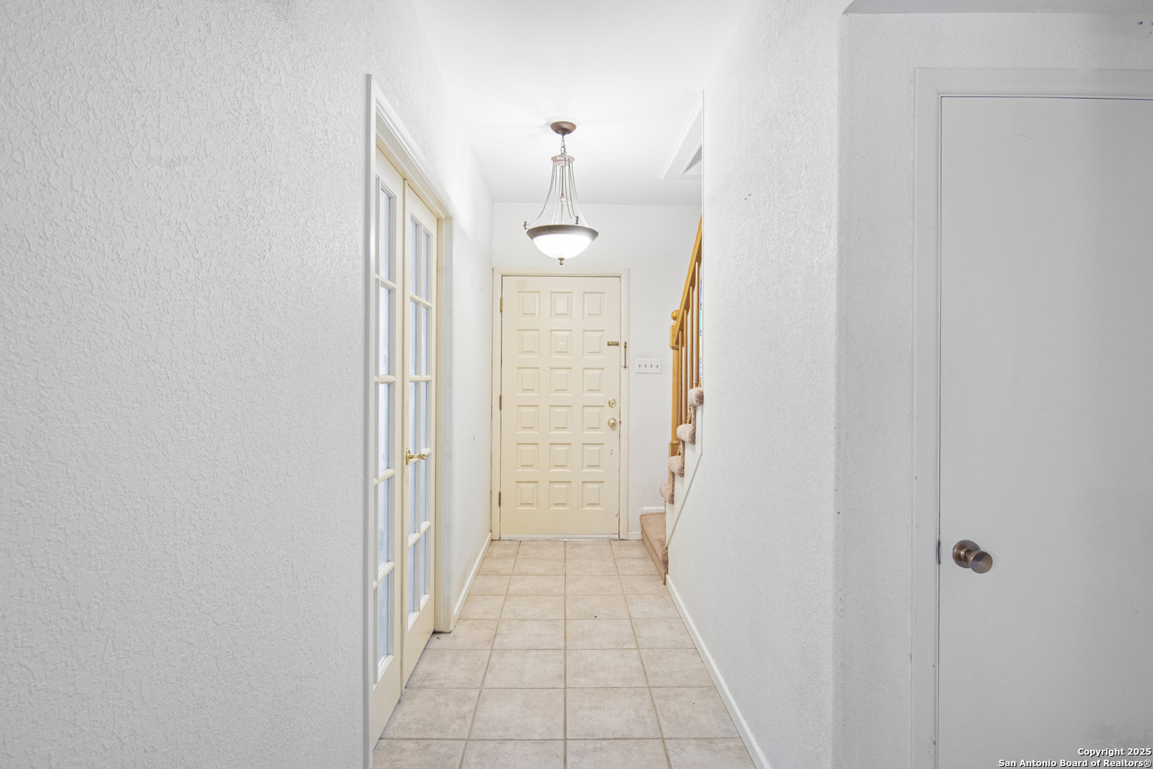 715 Studer Street Uvalde, TX 78801 - Photo 4 of 44