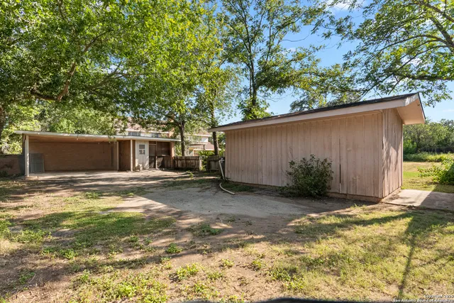 $349,000 | 715 Studer Street, Uvalde, TX 78801