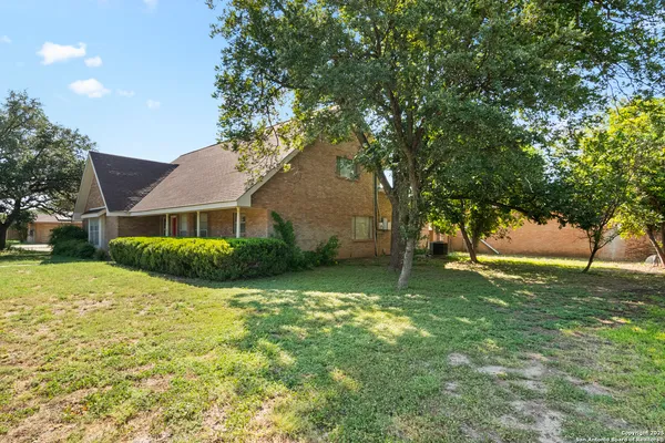 $325,000 | 715 Studer Street, Uvalde, TX 78801